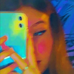 Meet your Posher, Avery